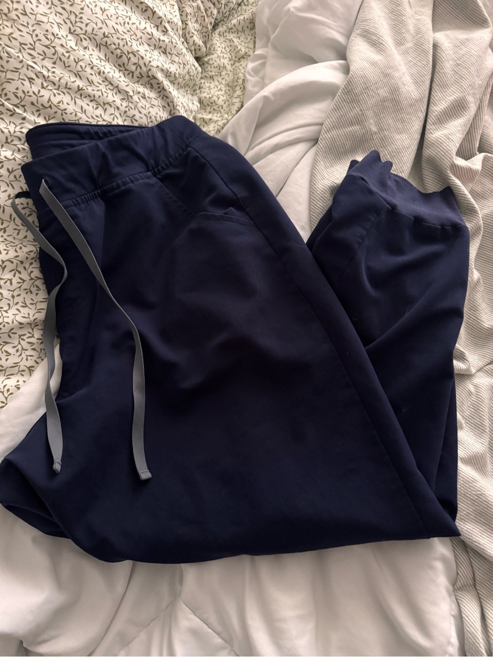 FIGS Navy Blue Women's Jogger Scrubs